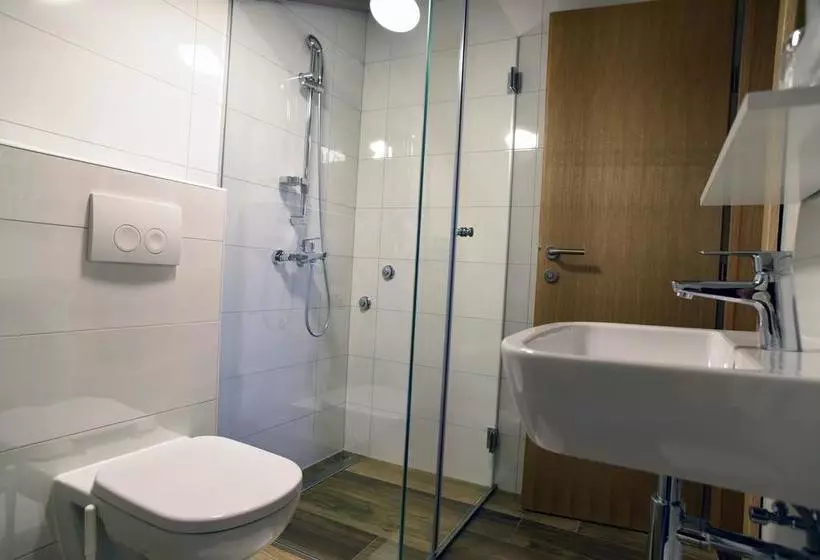 ベッドアンドブレックファースト Rooms Barba Niko Near Zagreb Airport