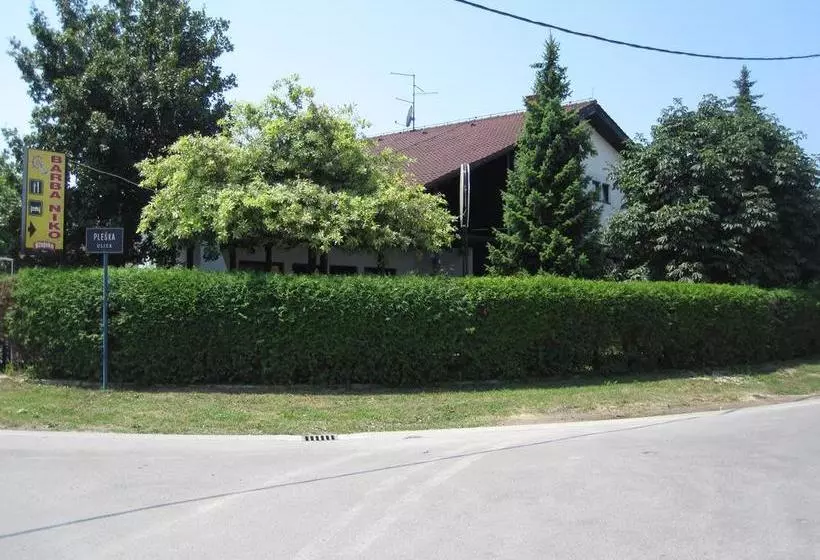 ベッドアンドブレックファースト Rooms Barba Niko Near Zagreb Airport