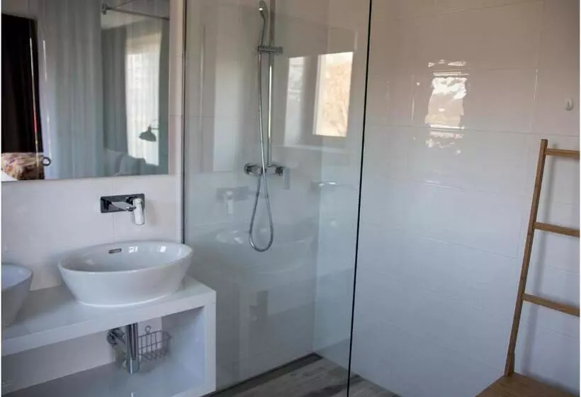 Aamiaismajoitus (B&B) Bed&breakfast Vinarija Coner