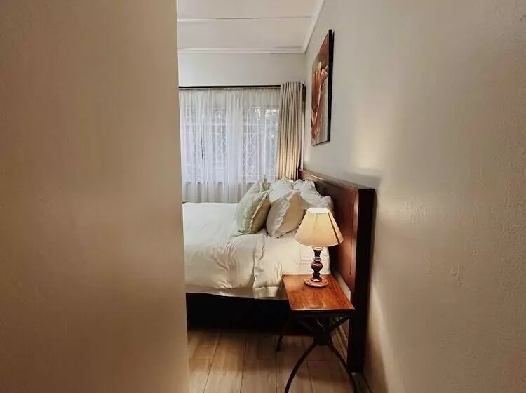 تختخواب و صبحانه Malcolm Lodge