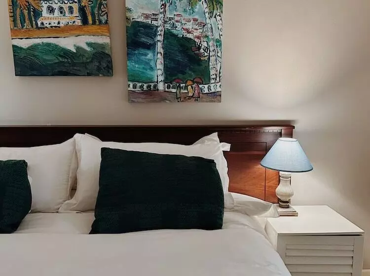 تختخواب و صبحانه Malcolm Lodge