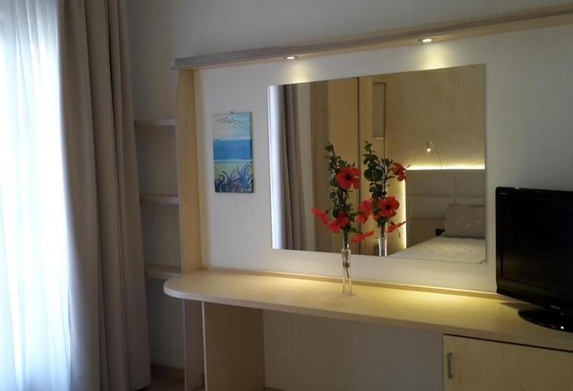 簡易ホテル Arenas