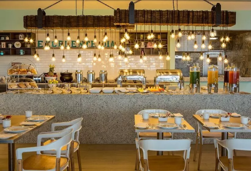 ホテル Fiesta Inn Express Ciudad De México Forum Buenavista