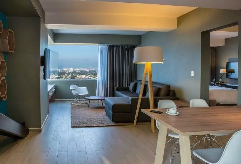 ホテル Fiesta Inn Express Ciudad De México Forum Buenavista