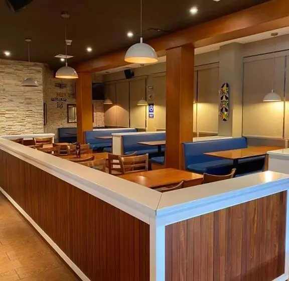 هتل Las Palmas Inn