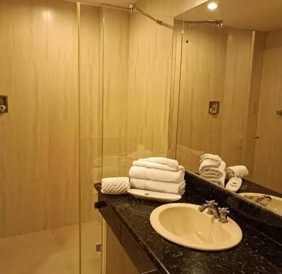 هتل Las Palmas Inn