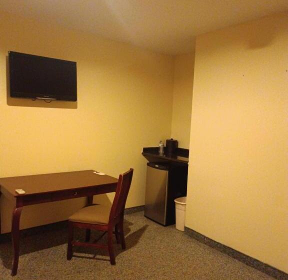 هتل Las Palmas Inn