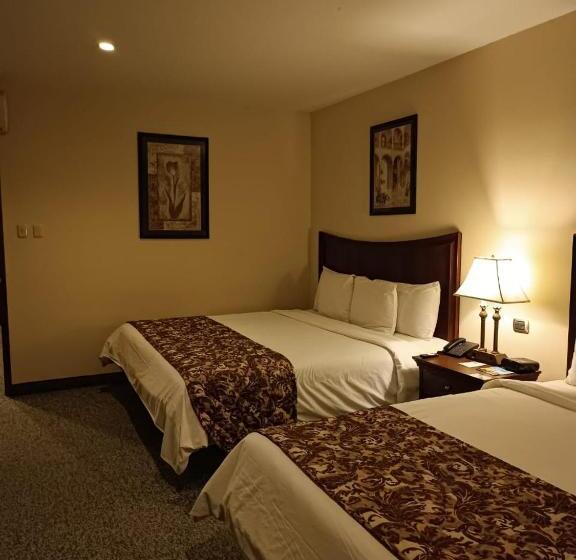 هتل Las Palmas Inn