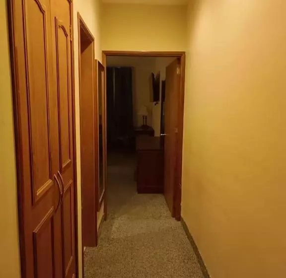 هتل Las Palmas Inn