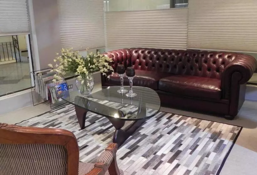 ホテル Las Terrazas Business