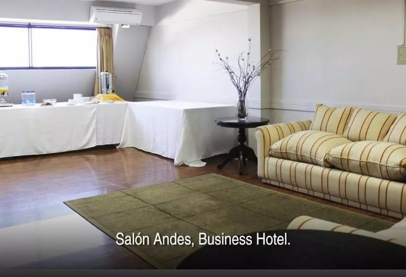 ホテル Las Terrazas Business