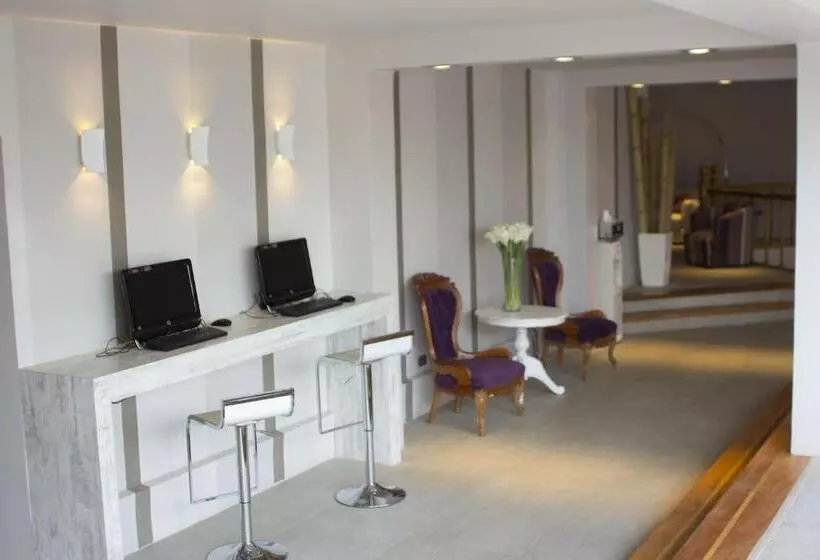 ホテル Las Terrazas Business