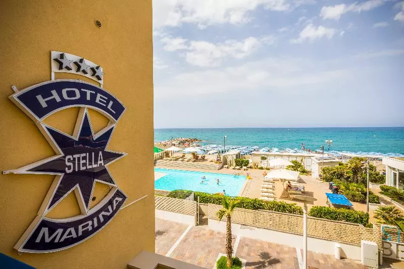 هتل Stella Marina