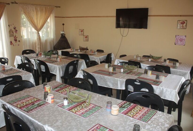 هتل Tatenda Safaris