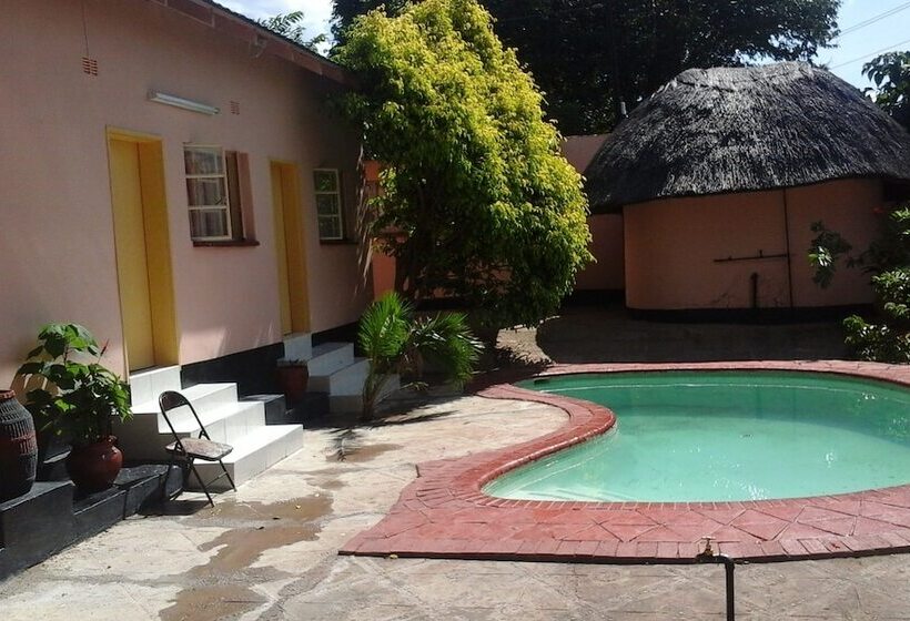 هتل Tatenda Safaris