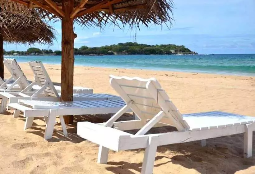 Hotell Trinco Beach