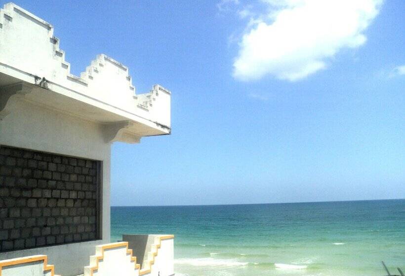 فندق Trinco Beach