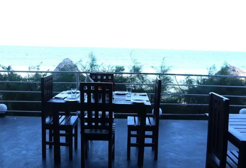 Hotell Trinco Beach