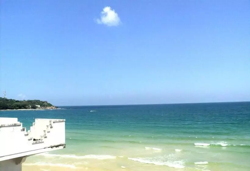 Hotell Trinco Beach