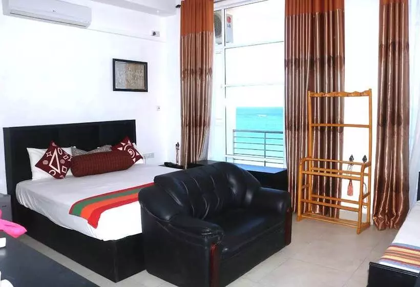 Hotell Trinco Beach