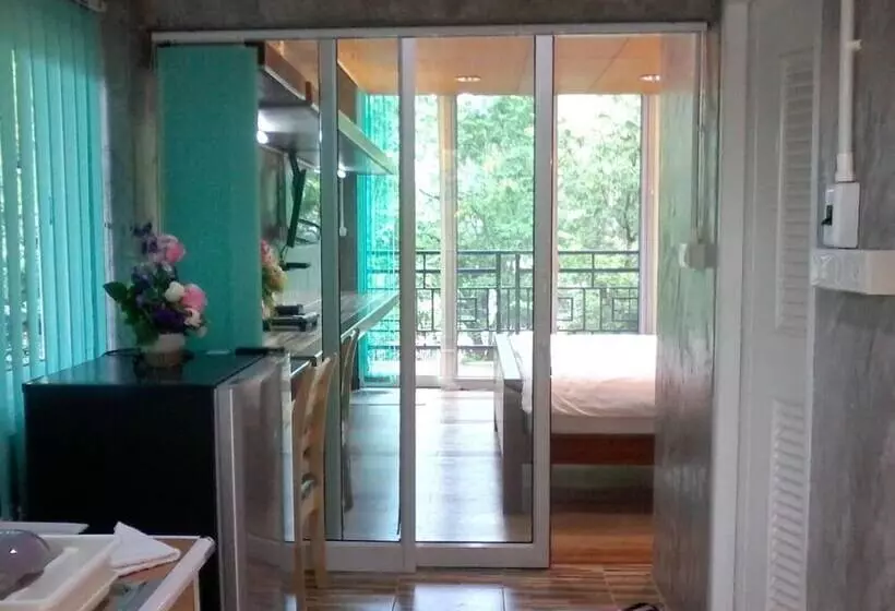 پانسیون Loei Huen Hao Hug Home & Resort