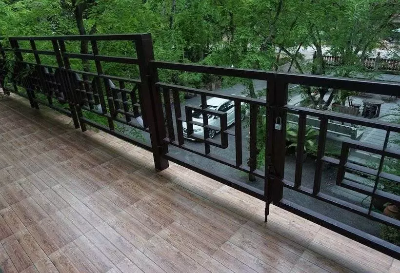 پانسیون Loei Huen Hao Hug Home & Resort