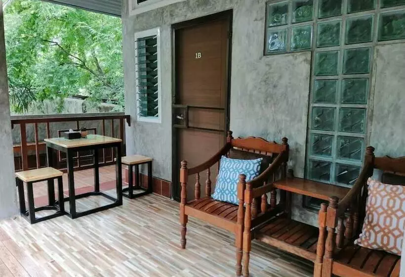 پانسیون Loei Huen Hao Hug Home & Resort