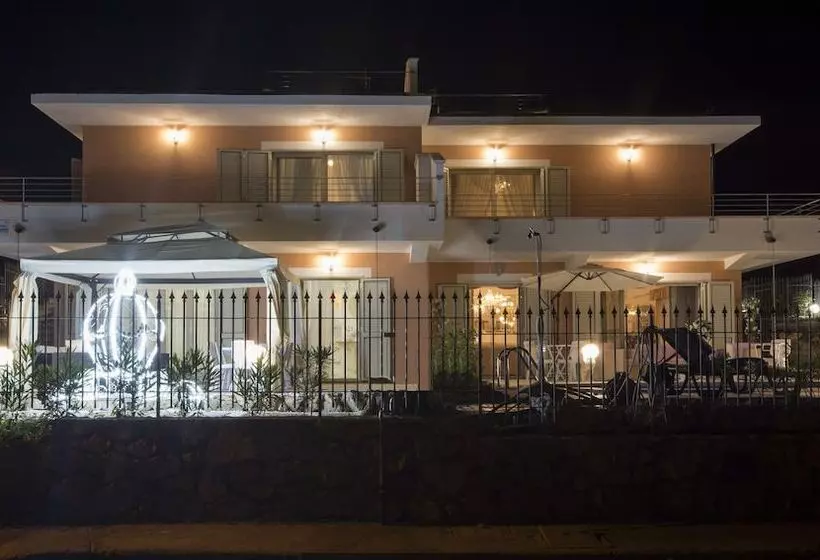 Aamiaismajoitus (B&B) Villa Armonia