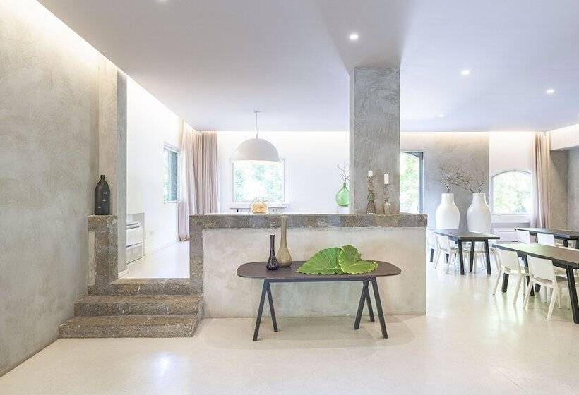 مسافرخانه Ramo D Aria Etna Boutique