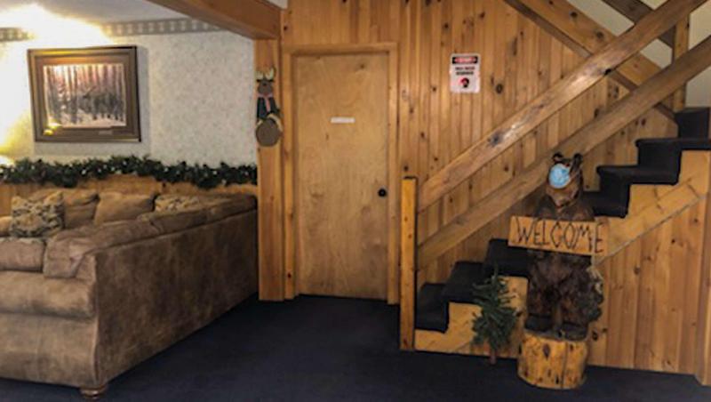 Отель Adirondack Lodge Old Forge