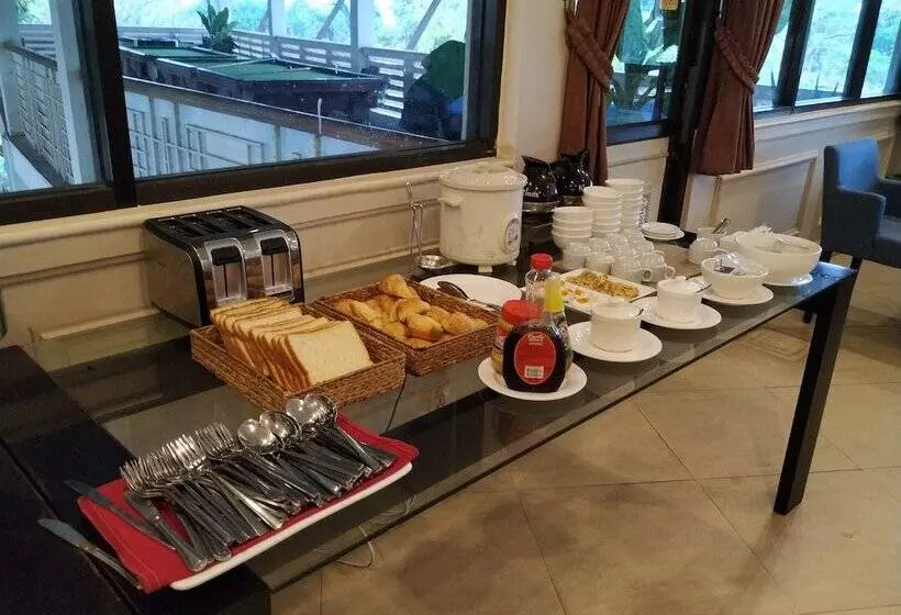 هتل Cambodian Country Club