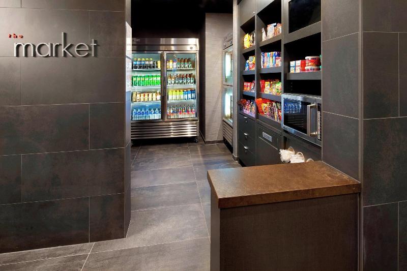 בית מלון כפרי Courtyard By Marriott Houston Intercontinental Airport