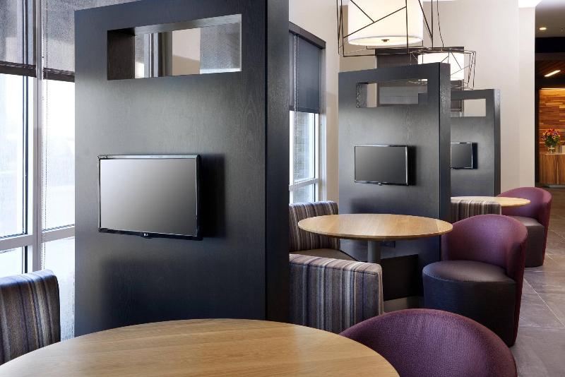 בית מלון כפרי Courtyard By Marriott Houston Intercontinental Airport