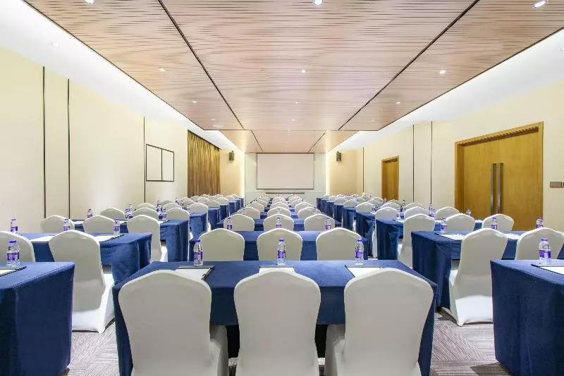 هتل Holiday Inn Express Hangzhou East Station By Ihg