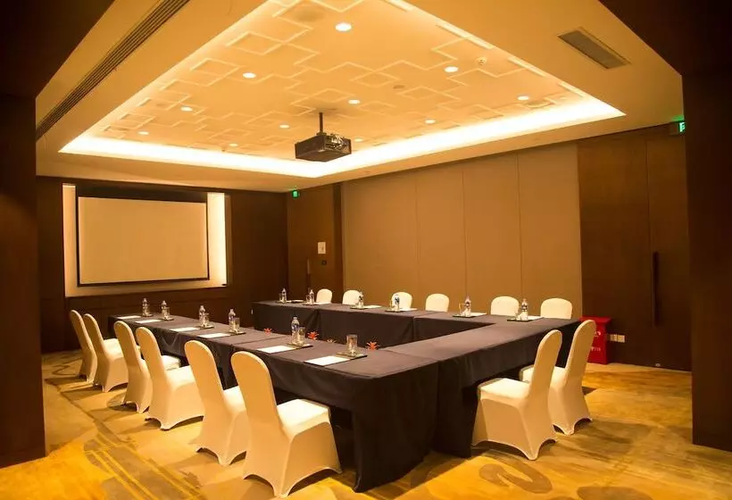 Hotelli Hualuxe Wuxi Taihu, An Ihg