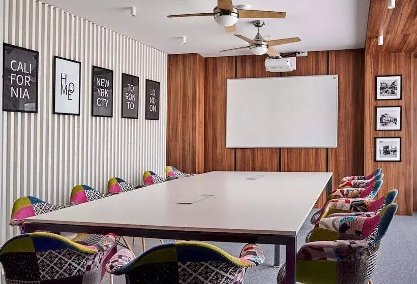 هتل Ibis Styles Arad