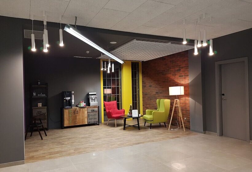 בית מלון כפרי Ibis Styles Arad