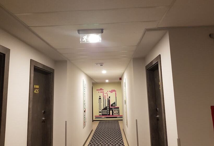 בית מלון כפרי Ibis Styles Arad