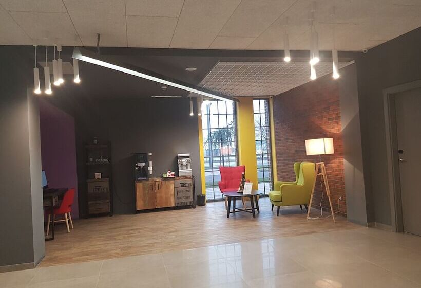 בית מלון כפרי Ibis Styles Arad