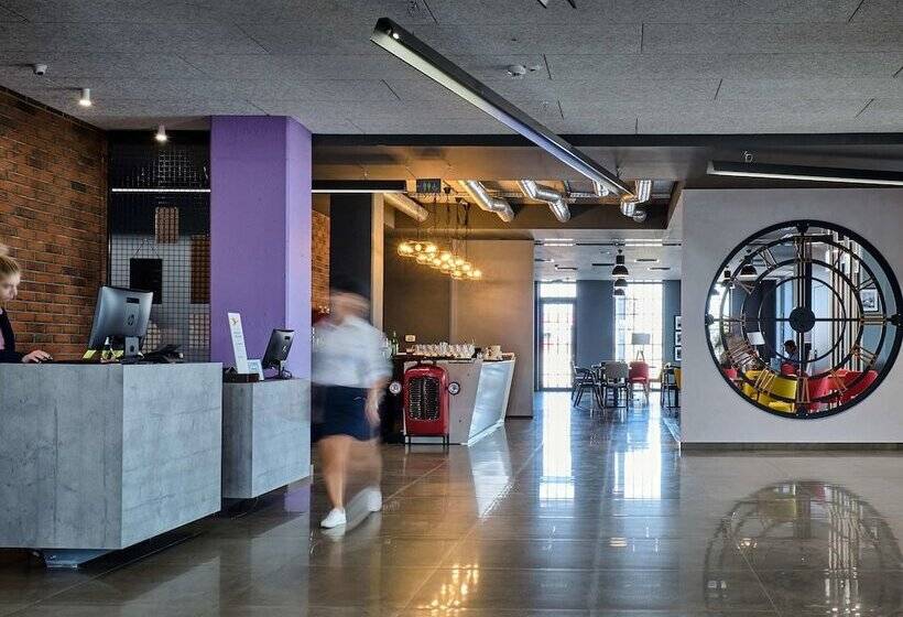 בית מלון כפרי Ibis Styles Arad