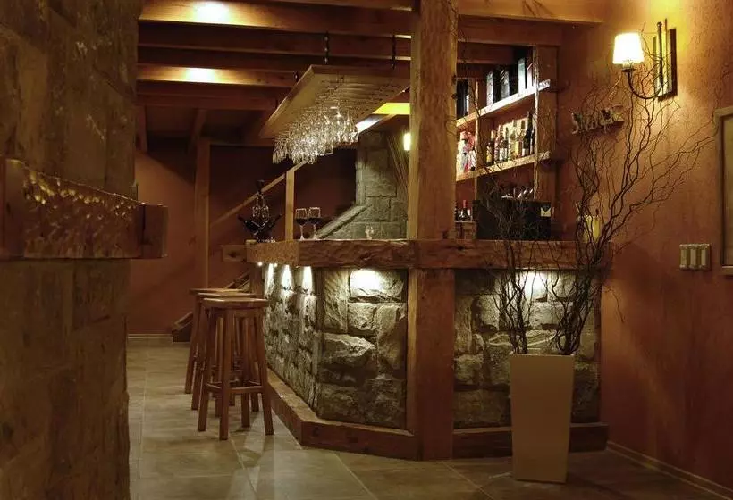 Hotelli La Comarca Suites De Montaña & Spa