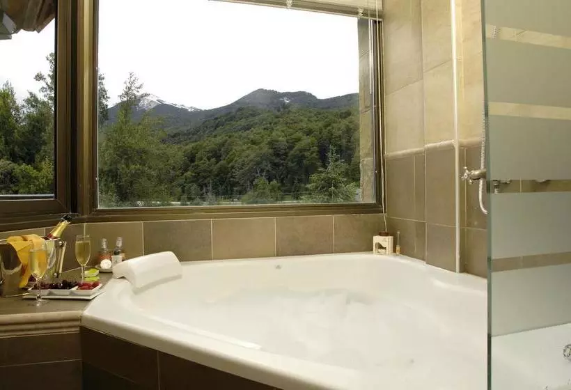 Hotelli La Comarca Suites De Montaña & Spa
