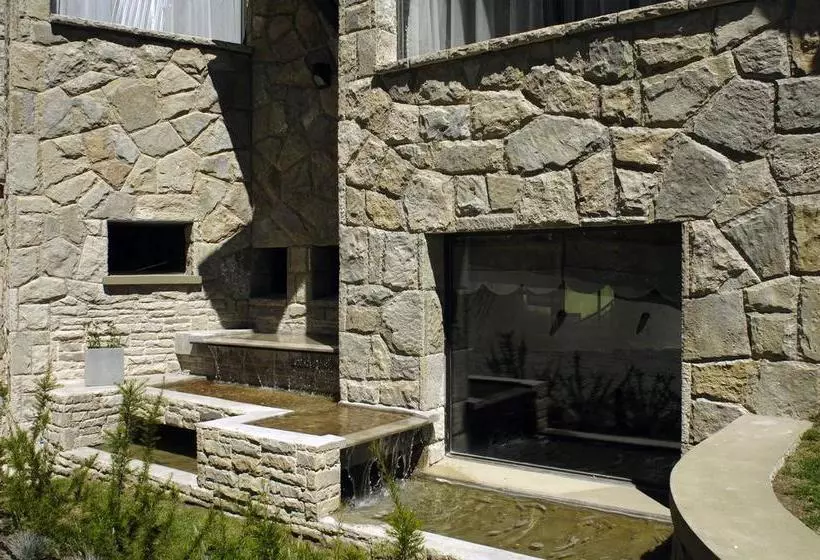 Hotelli La Comarca Suites De Montaña & Spa