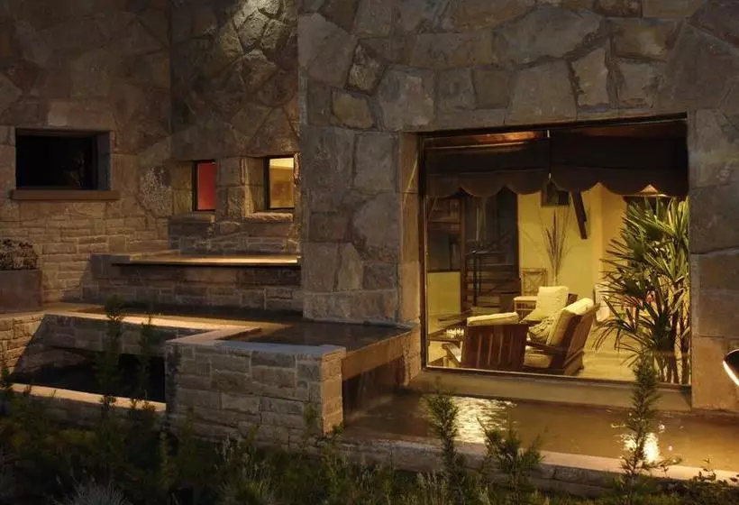 Hotelli La Comarca Suites De Montaña & Spa