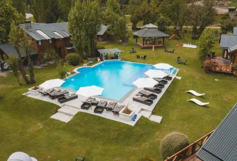 Hotelli La Comarca Suites De Montaña & Spa