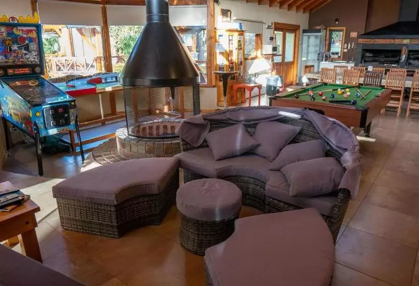 Hotelli La Comarca Suites De Montaña & Spa
