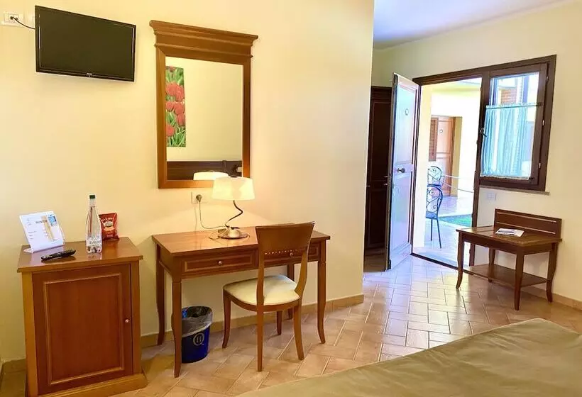 Hotelli Ristorante Le Querciolaie Dei Ricci