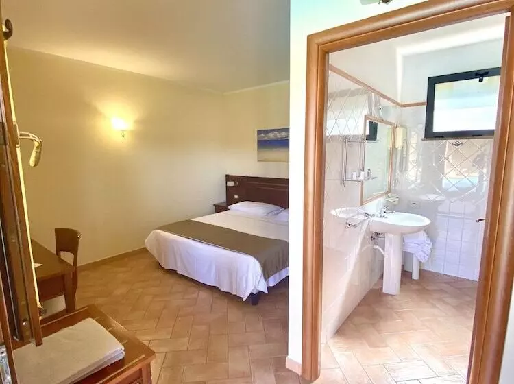 Hotelli Ristorante Le Querciolaie Dei Ricci