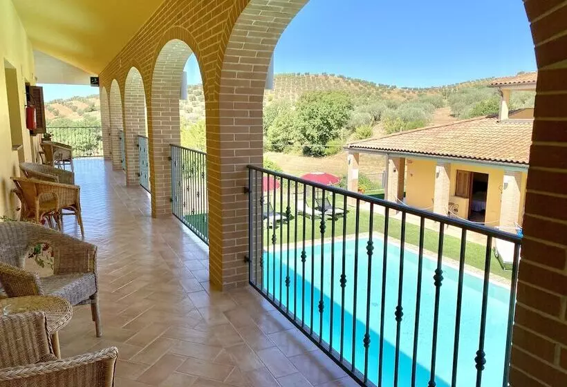 Hotelli Ristorante Le Querciolaie Dei Ricci