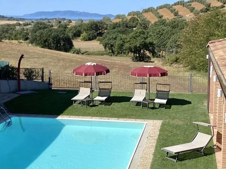 Hotelli Ristorante Le Querciolaie Dei Ricci